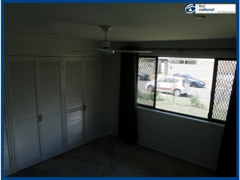 27 Southerly Street, Mermaid Waters QLD 4218