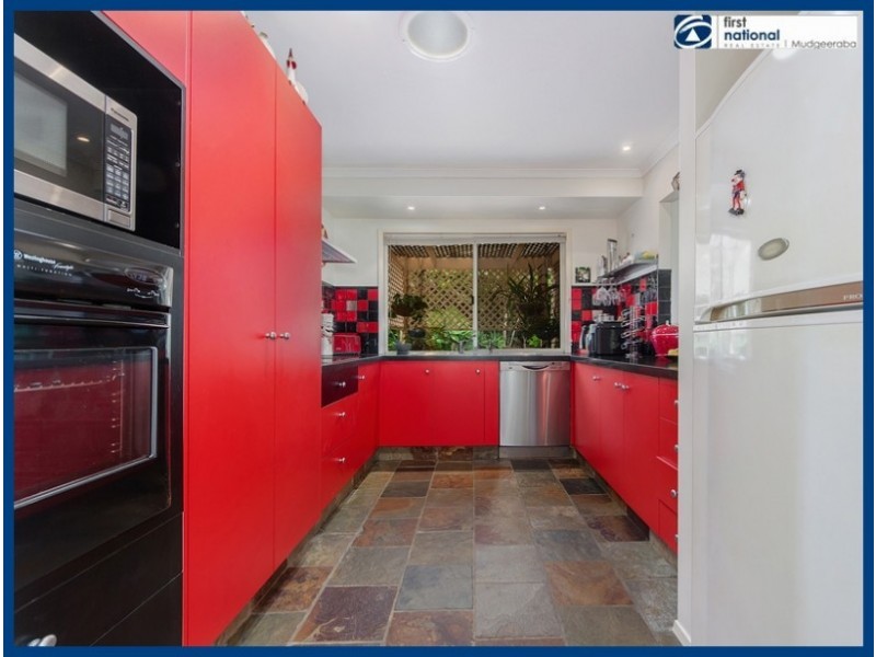 6 Inlet Court, Merrimac QLD 4226