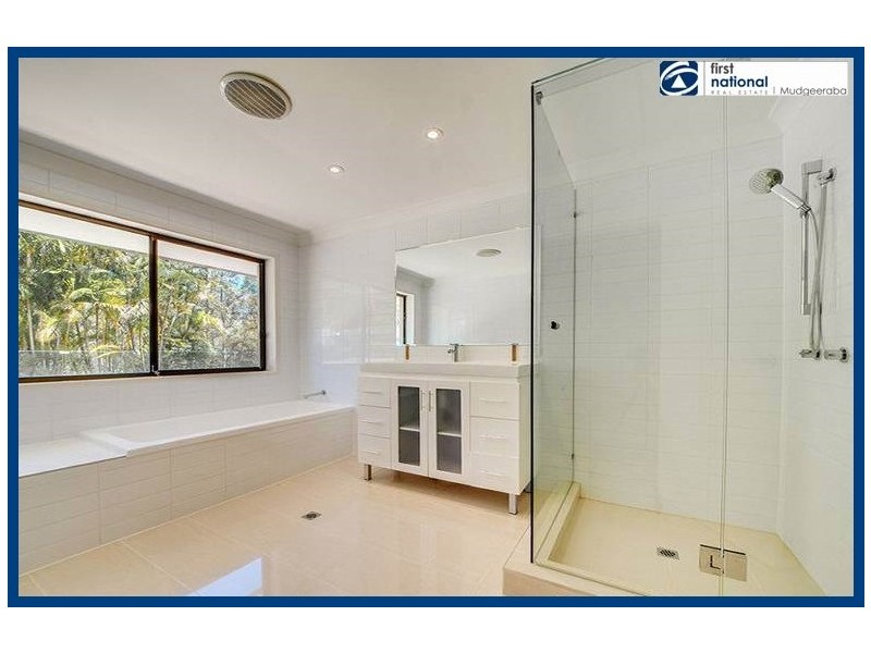 39 Bertana Drive, Mudgeeraba QLD 4213