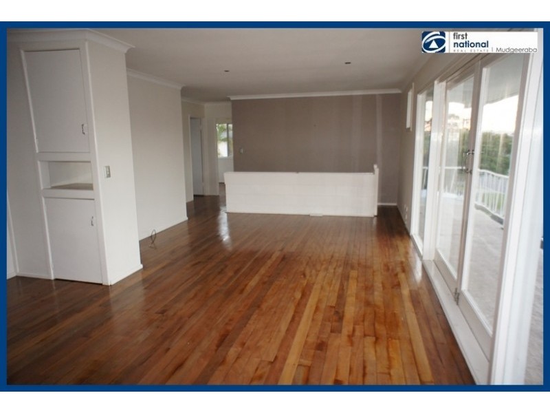 2 Beitz, Labrador QLD 4215
