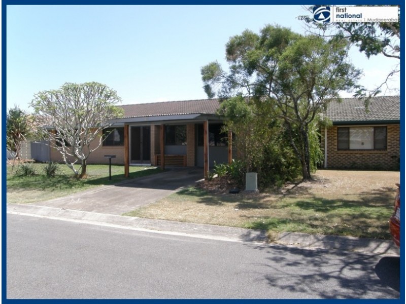 27 Southerly Street, Mermaid Waters QLD 4218