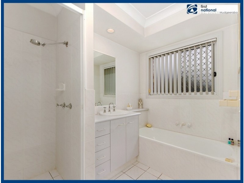 105 Highfield Drive, Merrimac QLD 4226