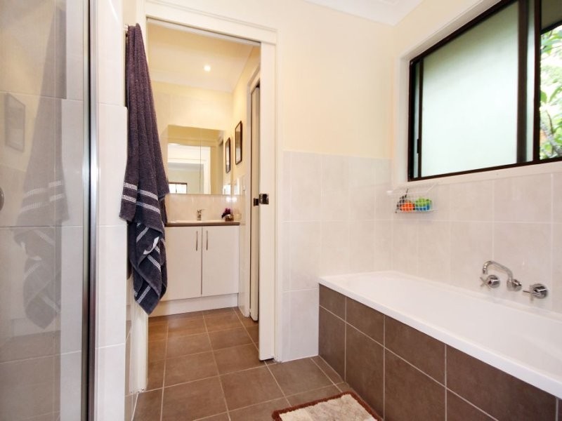 27 Cobai Drive, Mudgeeraba QLD 4213