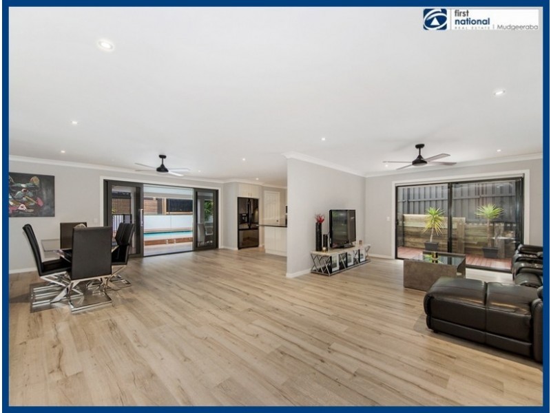 32 Pappas Way, Carrara QLD 4211
