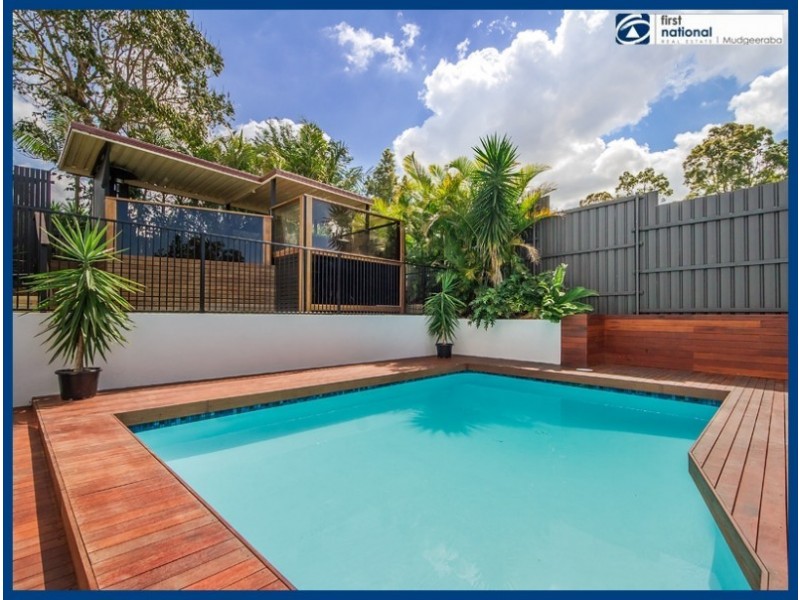 32 Pappas Way, Carrara QLD 4211