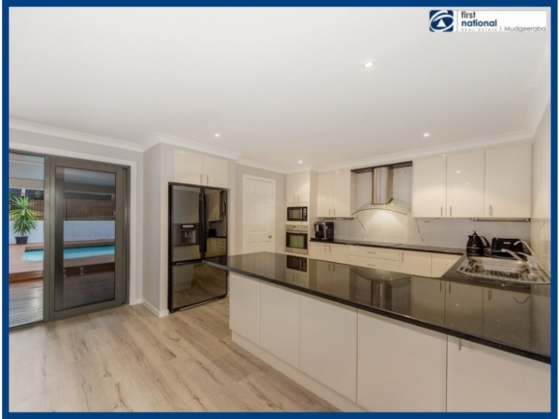 32 Pappas Way, Carrara QLD 4211