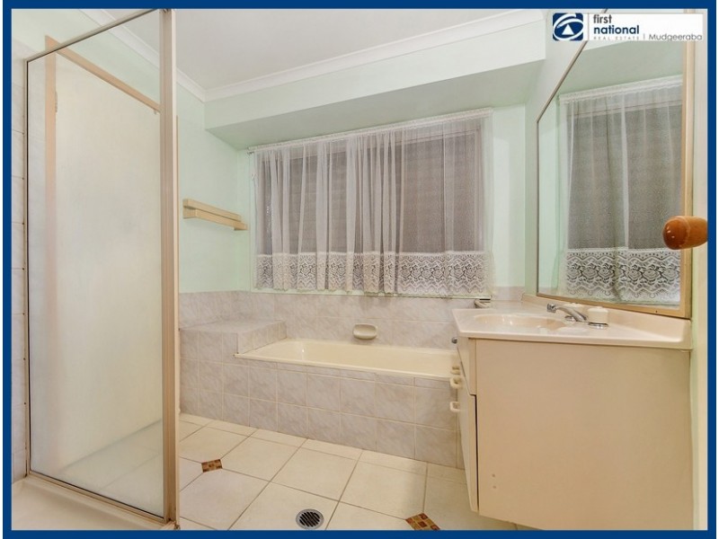 8 Cabot Court, Merrimac QLD 4226