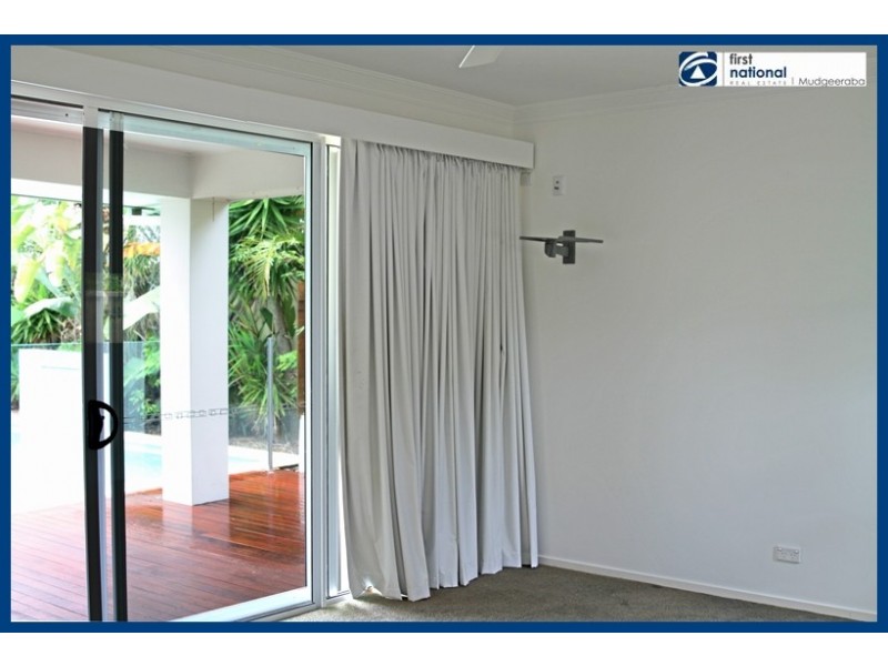 24 Kingfisher Cr, Burleigh Waters QLD 4220