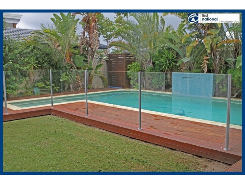 24 Kingfisher Cr, Burleigh Waters QLD 4220