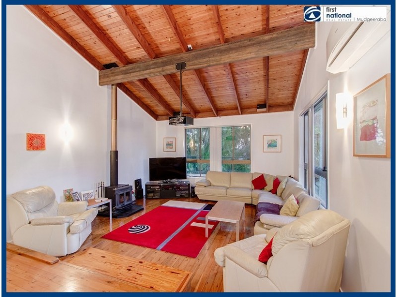 16 Currong Crescent, Mudgeeraba QLD 4213