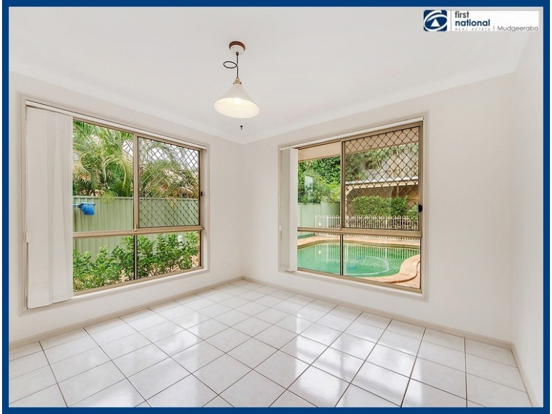 24 Kincaid Drive, Highland Park QLD 4211