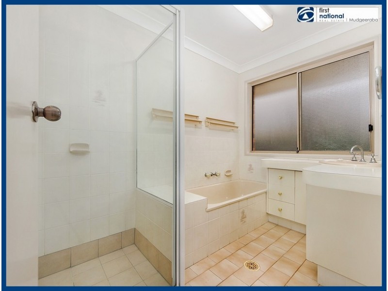 24 Kincaid Drive, Highland Park QLD 4211