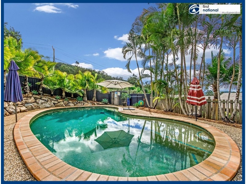 12 Saunders Drive, Bonogin QLD 4213