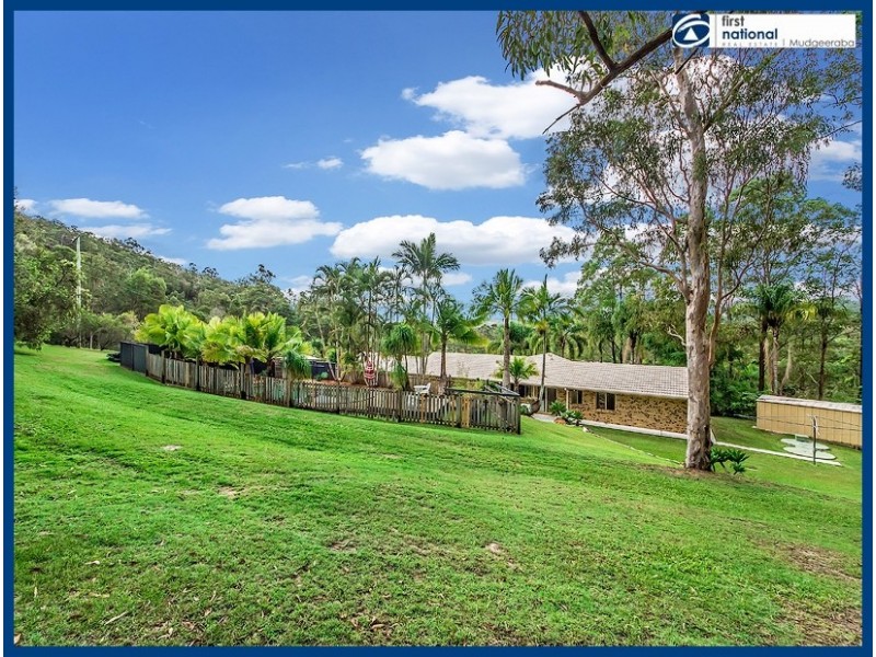 12 Saunders Drive, Bonogin QLD 4213