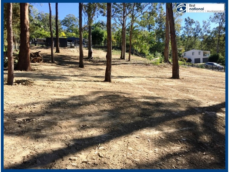 12 Saunders Drive, Bonogin QLD 4213