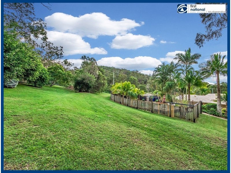 12 Saunders Drive, Bonogin QLD 4213