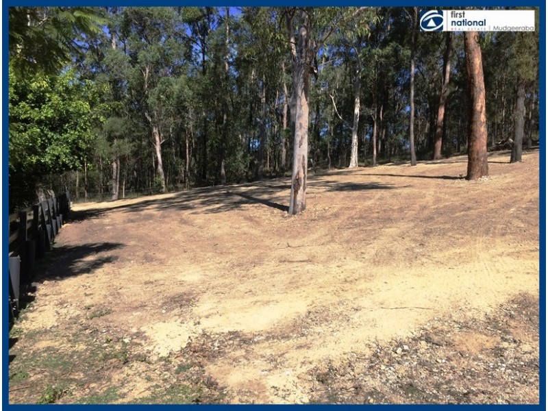 12 Saunders Drive, Bonogin QLD 4213