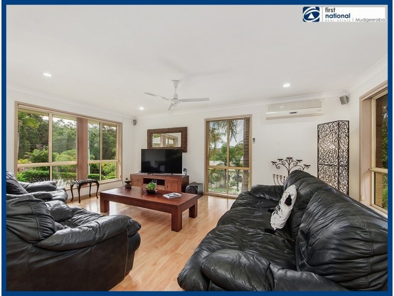 12 Saunders Drive, Bonogin QLD 4213