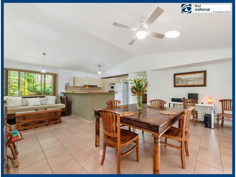 12 Saunders Drive, Bonogin QLD 4213