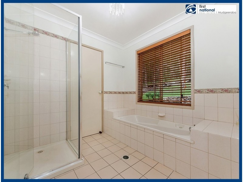 12 Saunders Drive, Bonogin QLD 4213