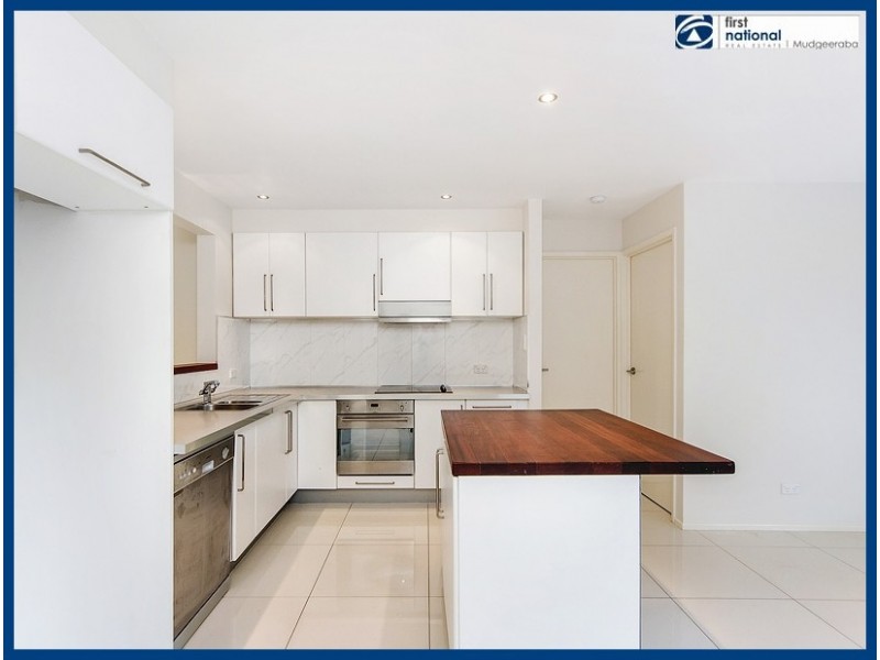 8 Cherokee Crescent, Mudgeeraba QLD 4213