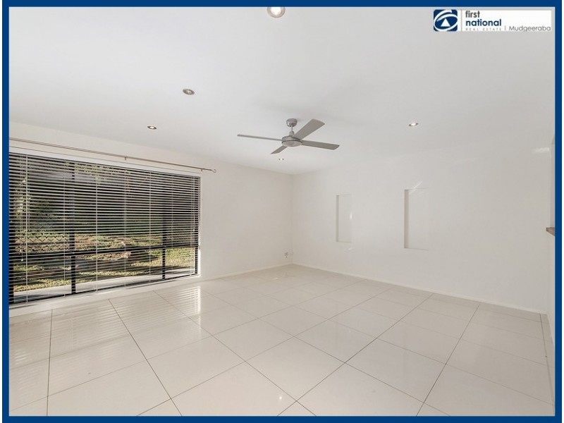 8 Cherokee Crescent, Mudgeeraba QLD 4213