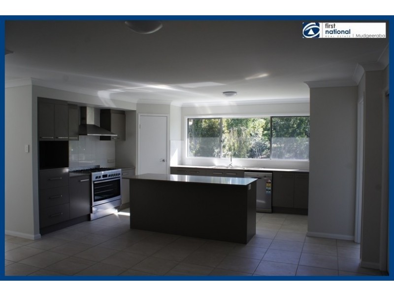 2 B Verdure Place, Bonogin QLD 4213