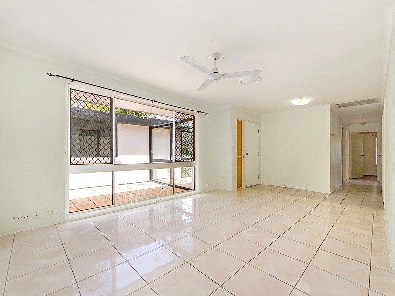 12 Rainbow Drive, Mudgeeraba QLD 4213