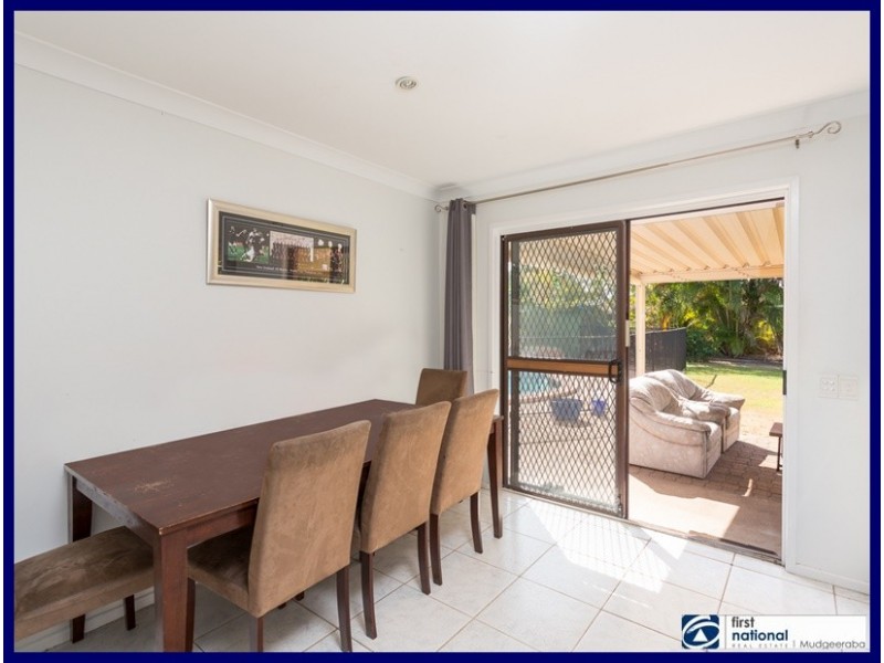 27 Southerly Street, Mermaid Waters QLD 4218