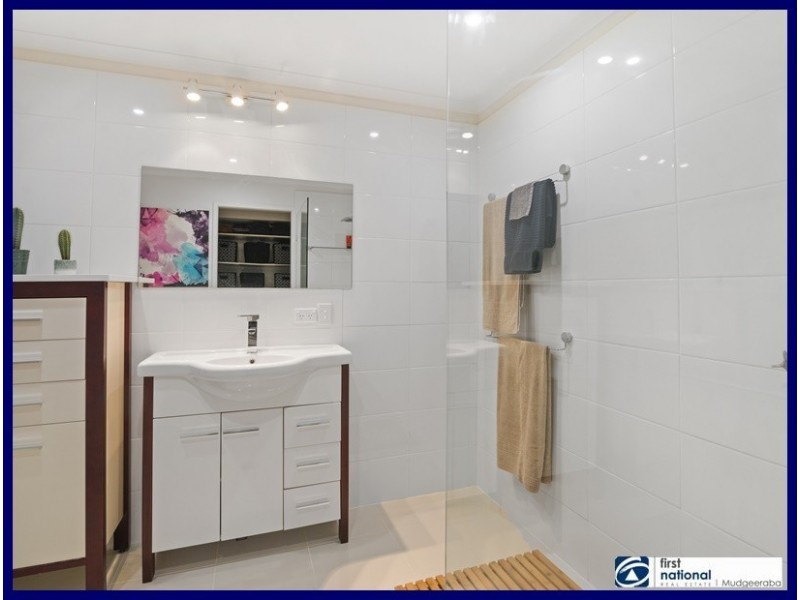 4 Kiowa Drive, Mudgeeraba QLD 4213