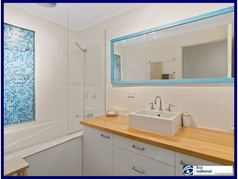 4 Kiowa Drive, Mudgeeraba QLD 4213