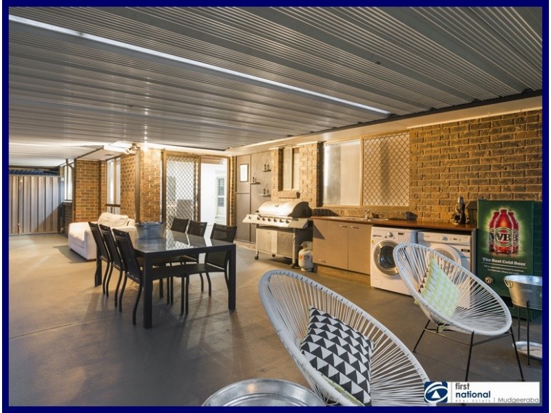 4 Kiowa Drive, Mudgeeraba QLD 4213