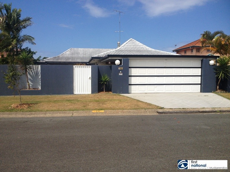 26 Ayrshire Ave, Benowa QLD 4217