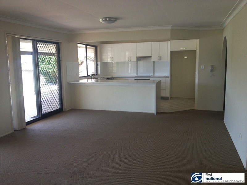 26 Ayrshire Ave, Benowa QLD 4217