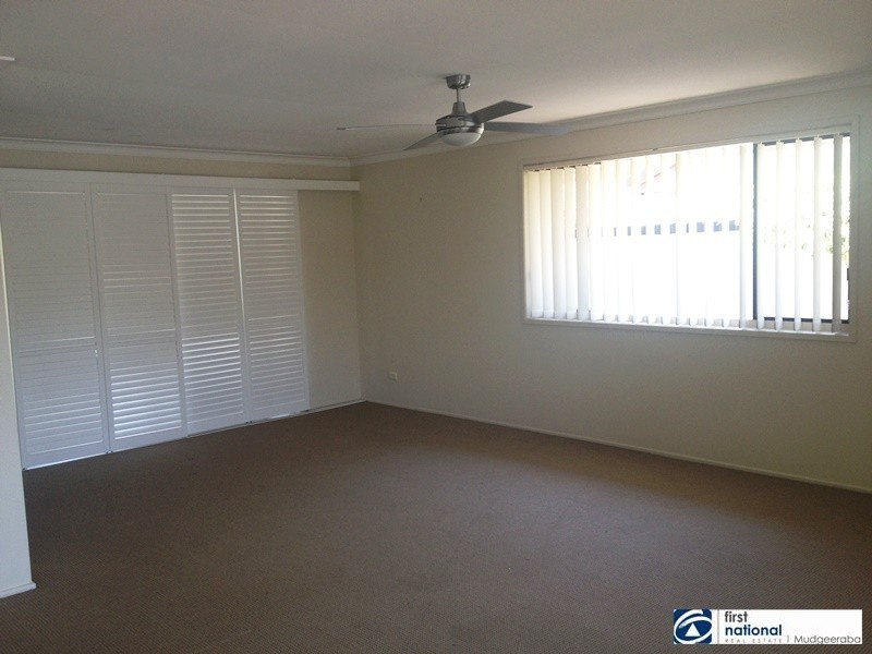 26 Ayrshire Ave, Benowa QLD 4217