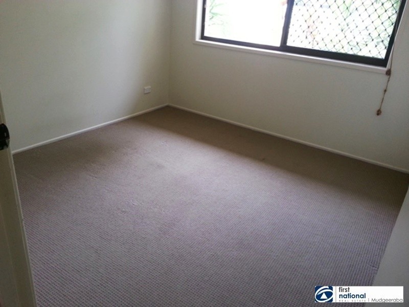 26 Ayrshire Ave, Benowa QLD 4217