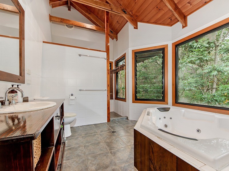 4 Thomas Duncan Court, Worongary QLD 4213