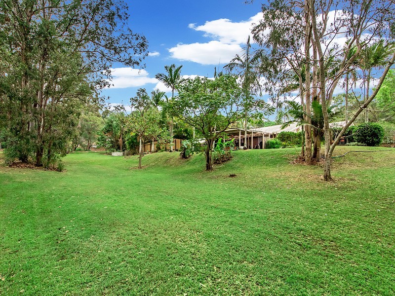 3 Underhill Place, Tallai QLD 4213