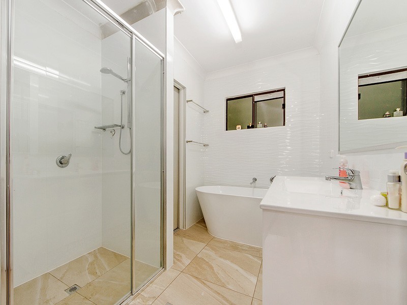 9 Satellite Court, Mudgeeraba QLD 4213