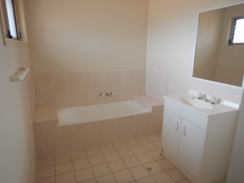 1 Tusmore Place, Robina QLD 4226