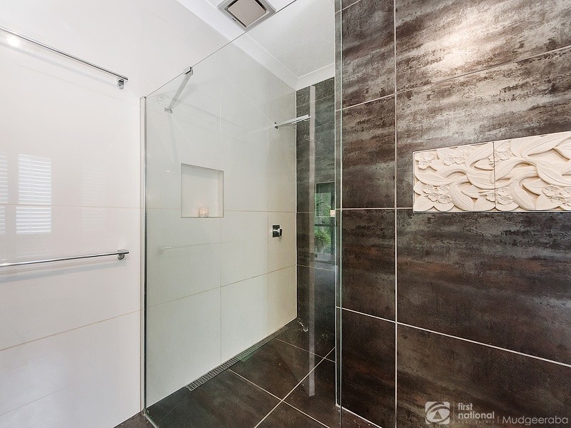 118 Waters Road, Bonogin QLD 4213