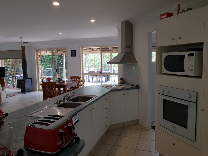 59 Saunders Drive, Bonogin QLD 4213