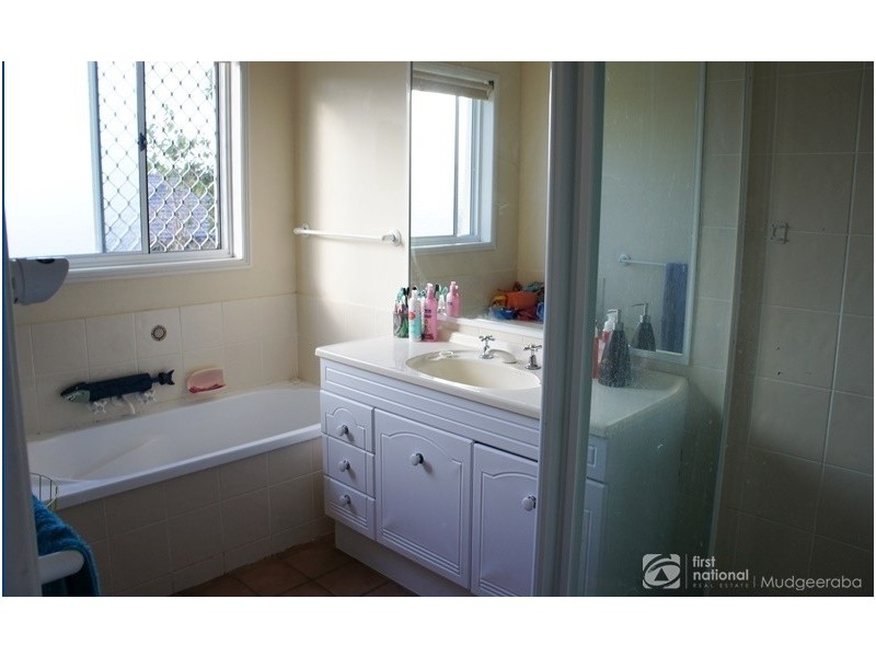 13 Exmoor Street, Mudgeeraba QLD 4213