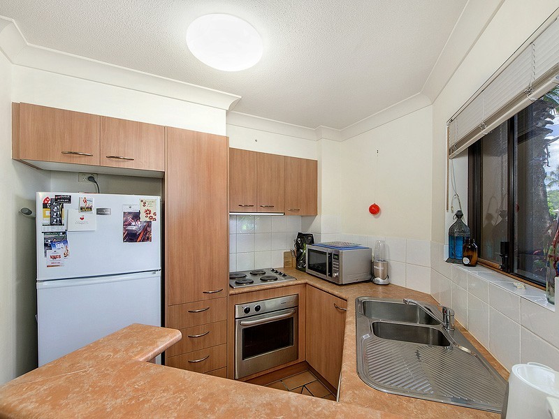 5/5 Fourth Avenue, Burleigh Heads QLD 4220