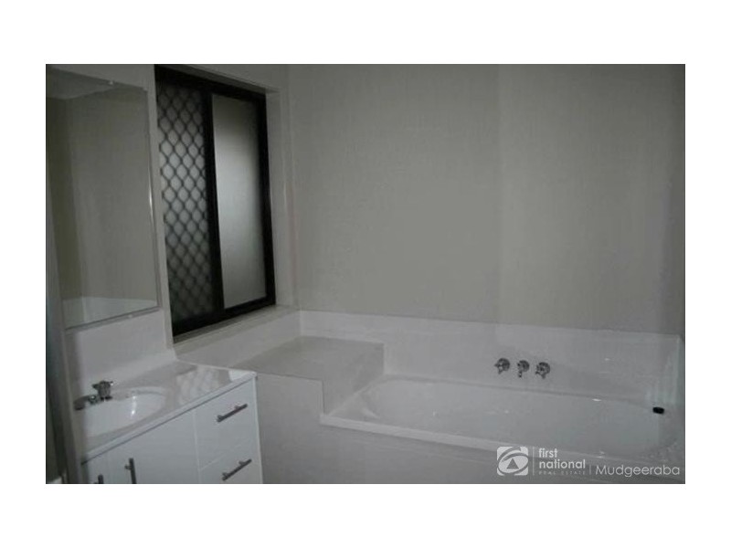 108 Observatory Drive, Reedy Creek QLD 4227