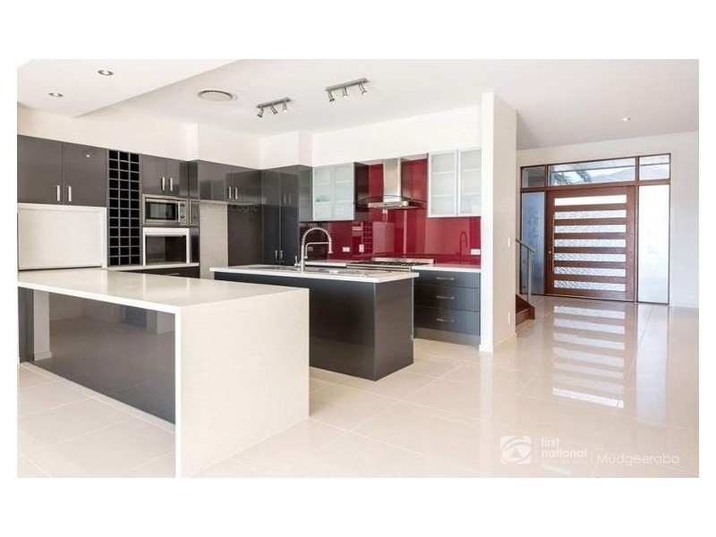 44 Coomera Court, Helensvale QLD 4212