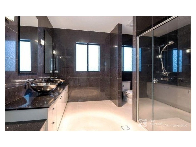 44 Coomera Court, Helensvale QLD 4212