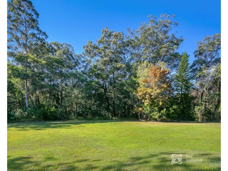 11 Warra Court, Mudgeeraba QLD 4213