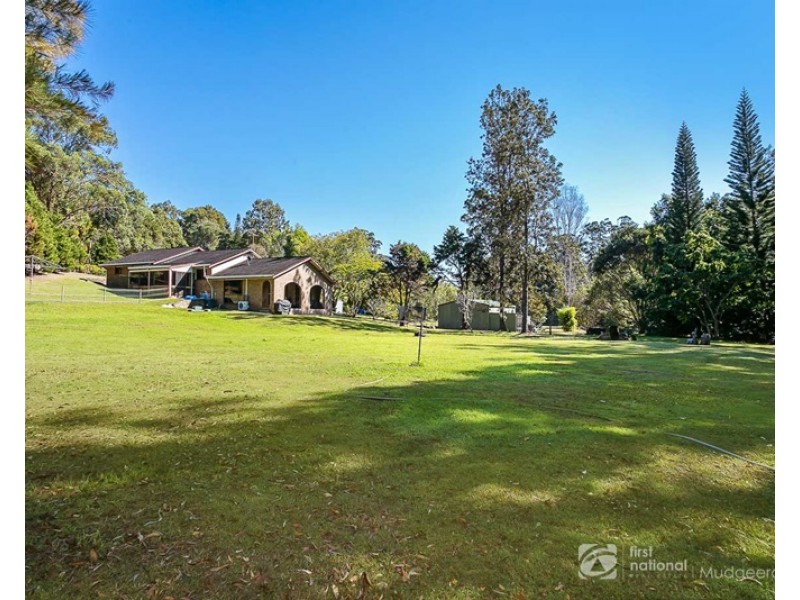 11 Warra Court, Mudgeeraba QLD 4213