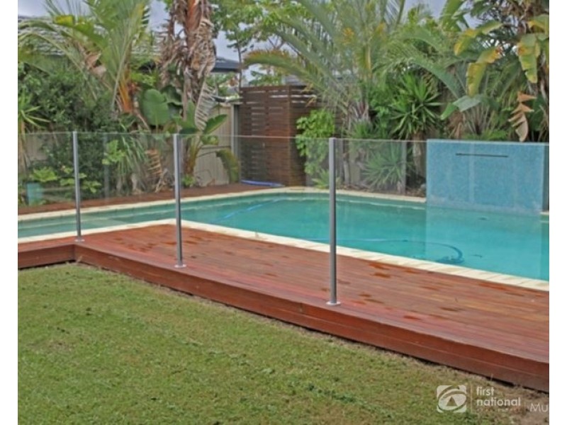 24 Kingfisher Crescent, Burleigh Waters QLD 4220